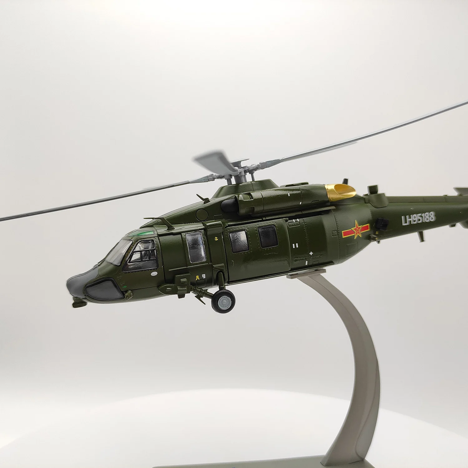 Diecast 1:72 Scale Z-20 LH9518 - مراجعة Rc Helicopter Hobby Grade وسعره